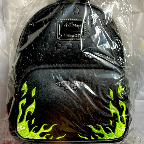 24HR DROP ⬇️ Loungefly Exclusive Malficient Backpack - Picture 1 of 2